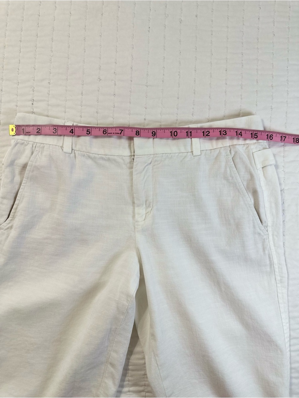 Vince Bermuda Shorts
Women's Size 6 White Cotton/Linen Stretch Flat Front Chino - Picture 7 of 13